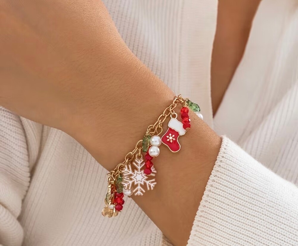 Christmas Charm Bracelet Gold Tone Toggle Clasp Holiday Charms